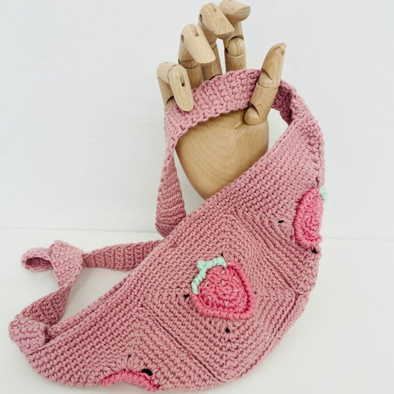 

Strawberry - Midjeväska
1