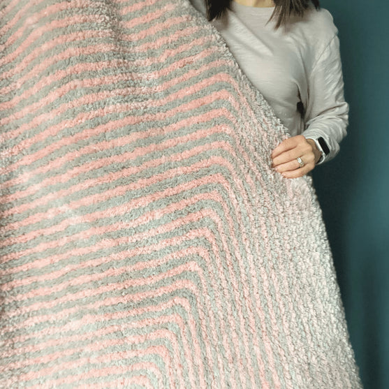 

Ruby’s Mitered Square Blanket
3