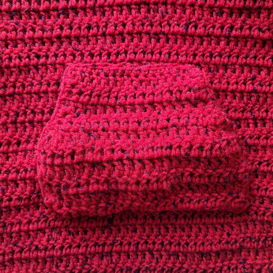 

Strawberry - Barnhoodie
5