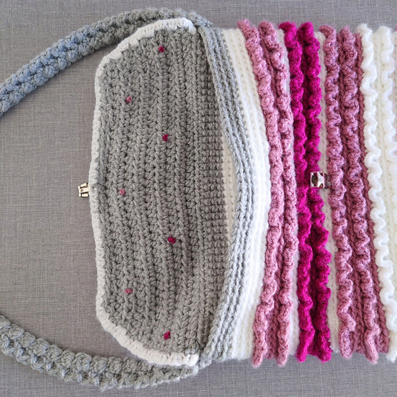 

Love Fest - Axelväska
5