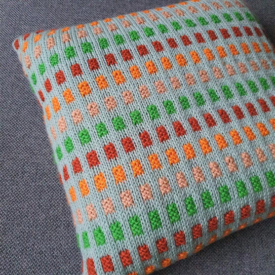 

Liya - Pillow
1
