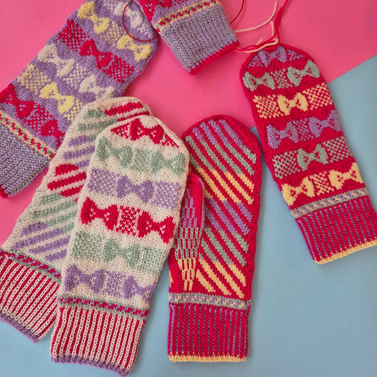 Bow Pop Mittens