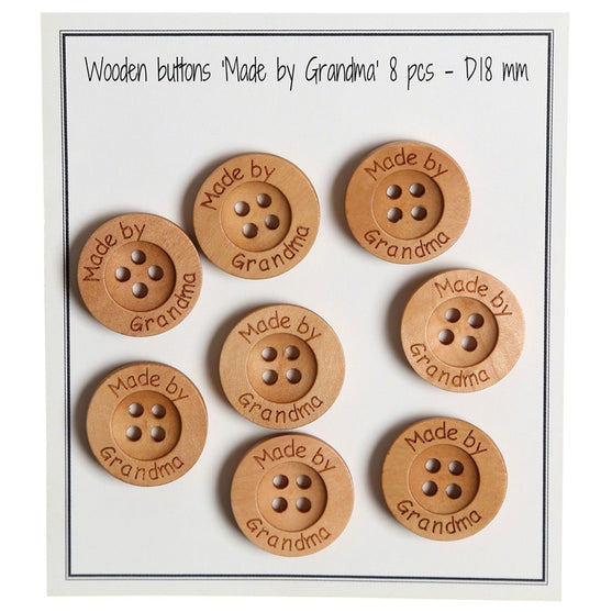 

Träknappar - Made by Grandma  - 18 mm - Go Handmade
1