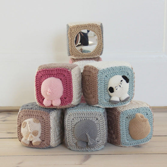 

Stapeltärninger med dyr
1