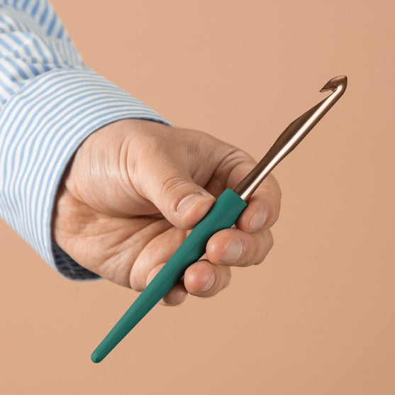 

Virknålset - Hobbii X TL Yarn Crafts
6