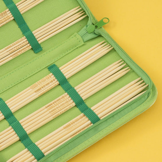 

Bamboo Set med strumpstickor - 20 cm - Hobbii
3