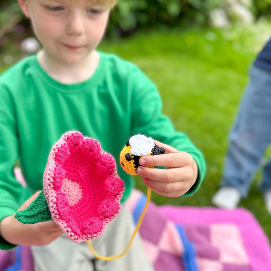 

Bumblebee - Fånga bollen
5
