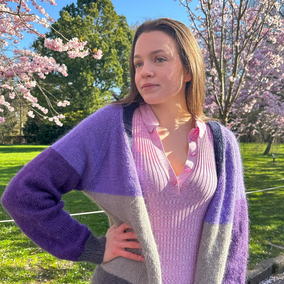 

Brede Striber - Lång Cardigan
5