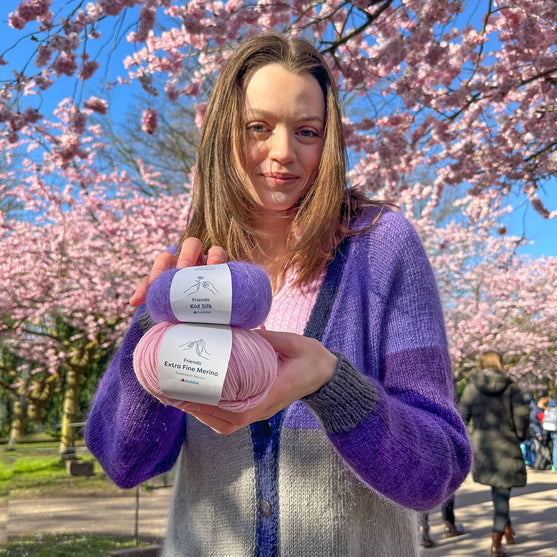 

Brede Striber - Lång Cardigan
7