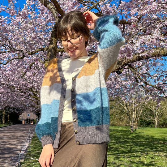 Brede Striber - Kort Cardigan