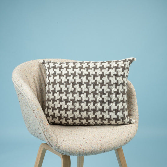 

Letland - Kuddfodral med korsmönster
2