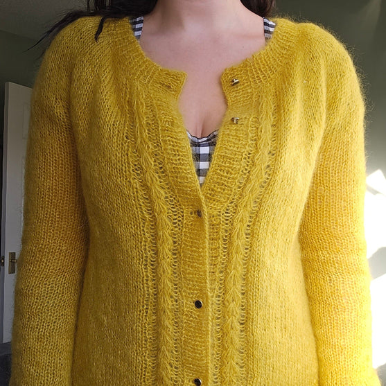 

Feather - Cardigan
5