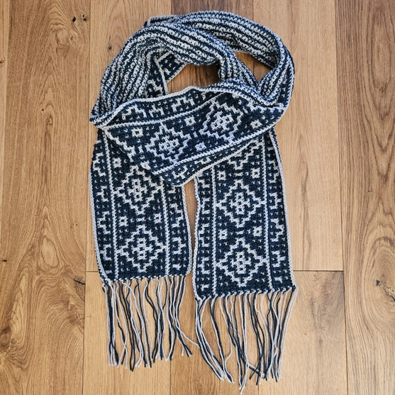 

Ancient Ruin - Halsduk
9