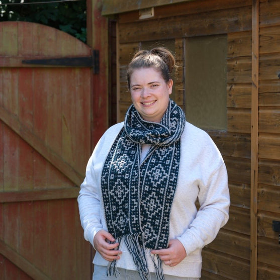 

Ancient Ruin - Halsduk
1