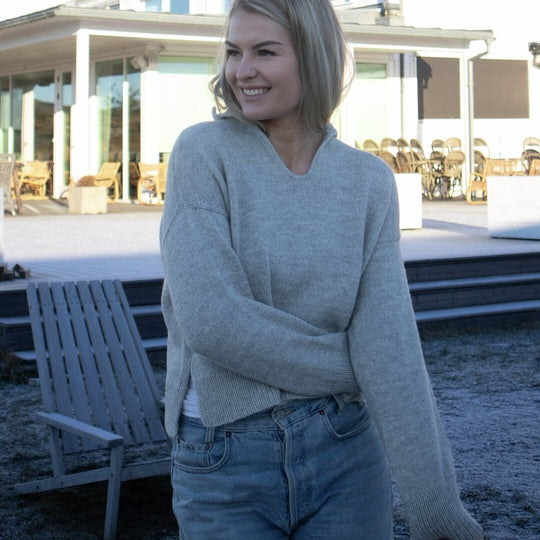 125-13 Henny Sweater