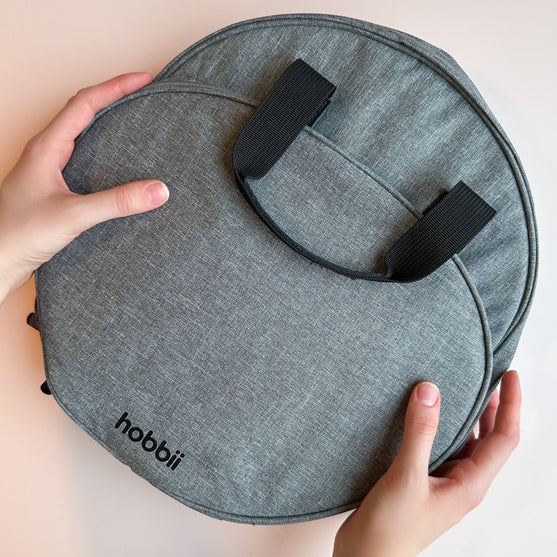 

Väska för broderiprojekt - Hobbii
2