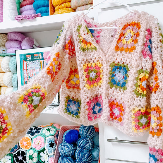 

Fluffy Love - Tröja
3