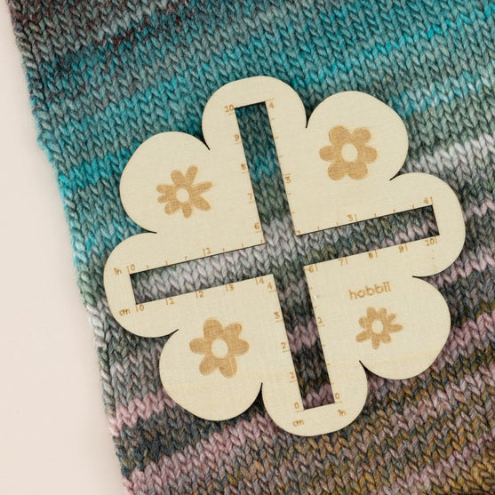 

Stickmått - Blomma - Hobbii
4