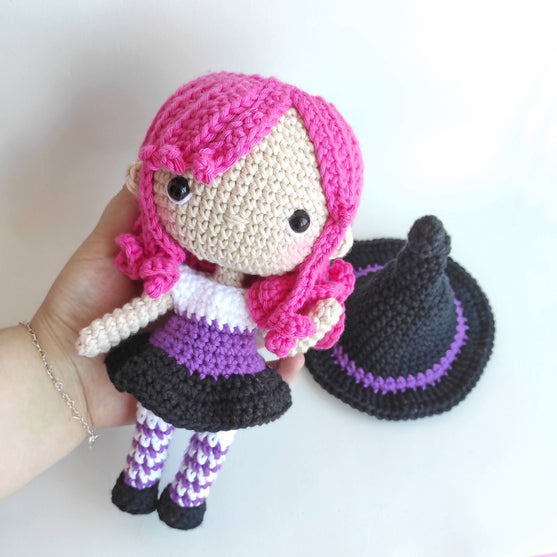 

Systrarna Ada och Kat - Halloween
3