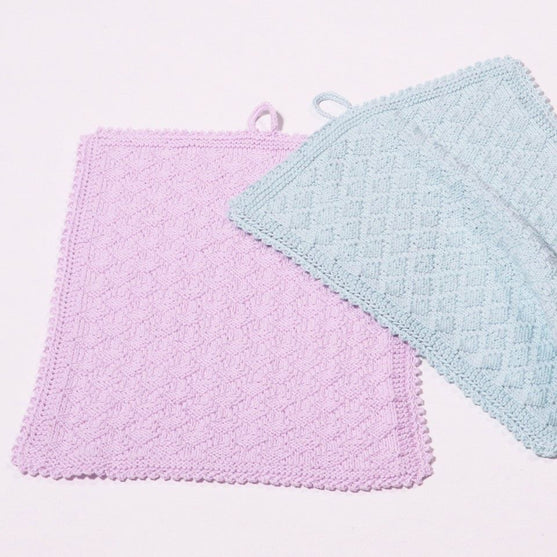 

Manuela Kökshandduk
2