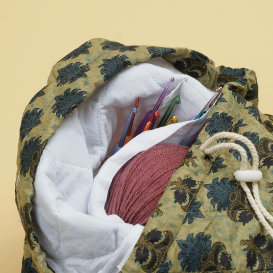 

Quiltad Cylinder Axelväska - Hobbii
2