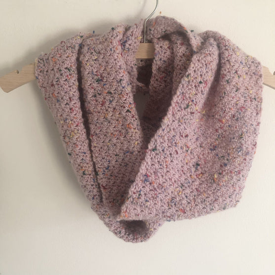 

Lilia - Infinity Scarf
3