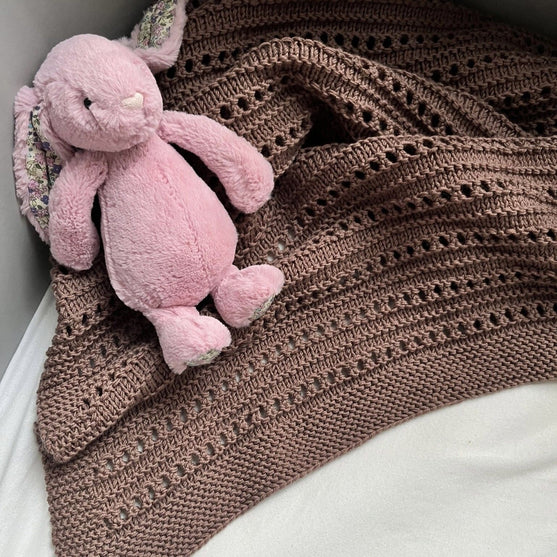 

Easy Spring Blanket - Babyfilt
1