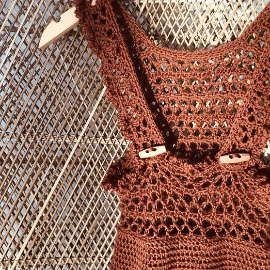 

Mojgan - Hängselklänning till barn
3