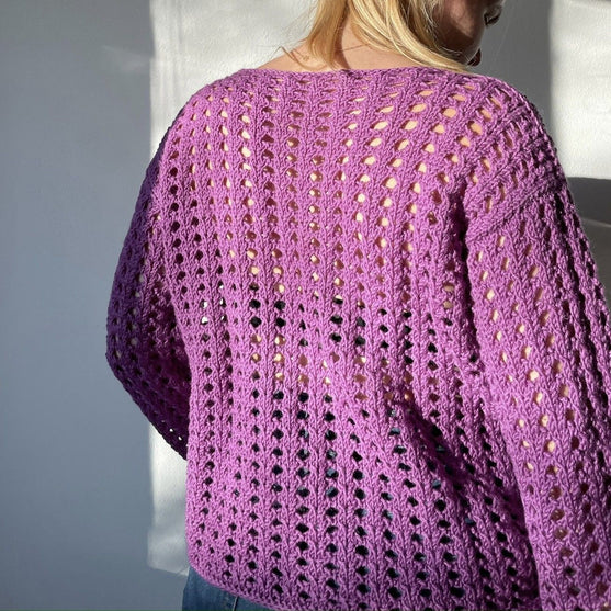 

Easy Hole Structure Blouse - Jumper
2