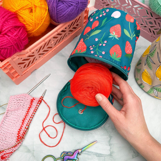 

Garnhållare - väska med tryck - Hobbii
5