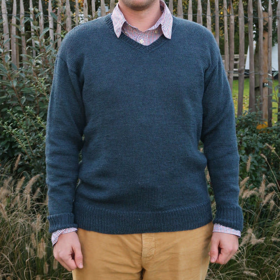 

Arnaud’s Classic V-Neck Tröja
5