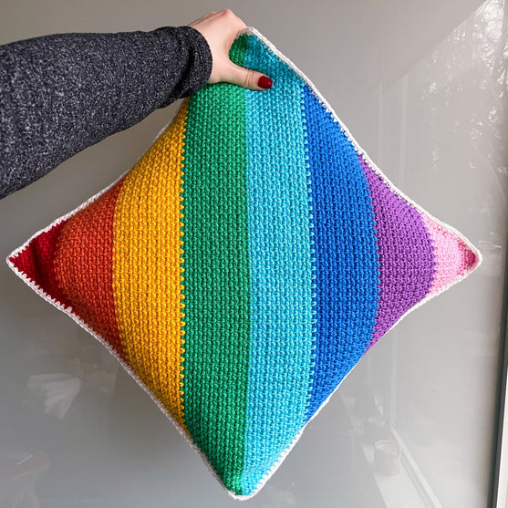 

Woven Rainbow Kudde
2