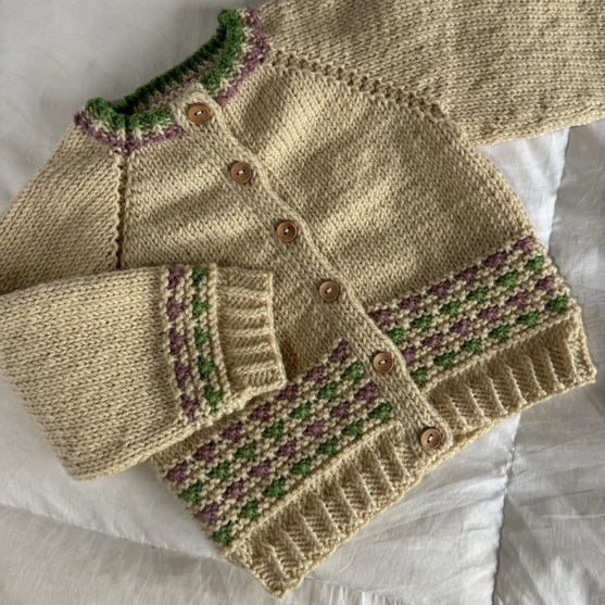 

Romi - Barn Cardigan
4