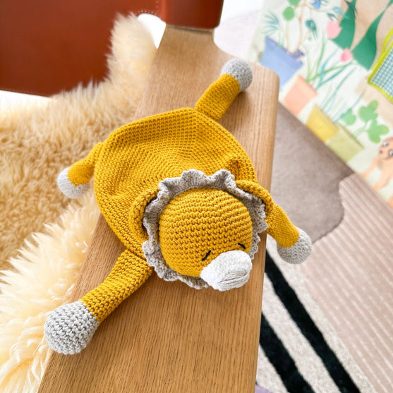 

William the Lion - Baby comforter
2