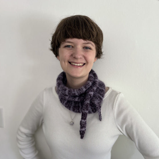 

Frosted Violets - Shawlette
1