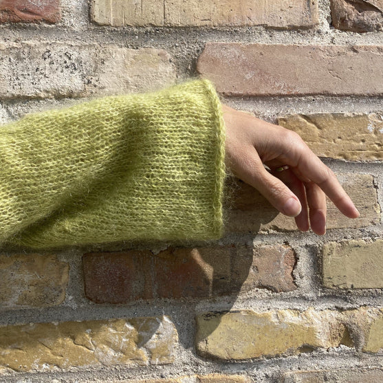 

Summer Lotus - Tröja
8