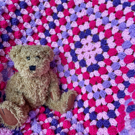 

Bella’s Bobble Granny Square - Filt
1