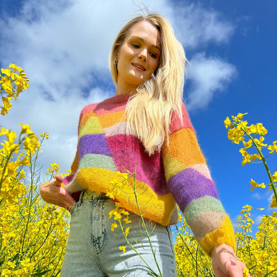 

Mira - Sweater
1