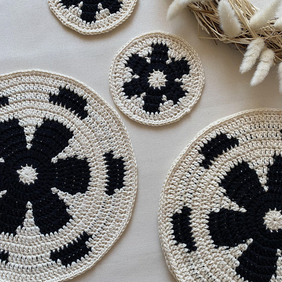 

Mary - Bordstablett
4