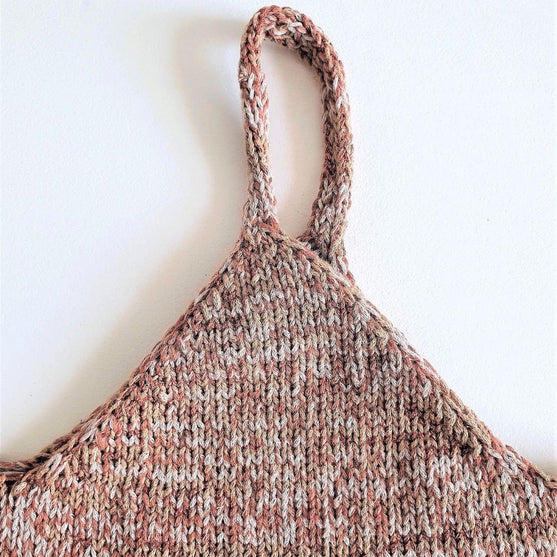 

Summer Top - Topp med smala axelband
3