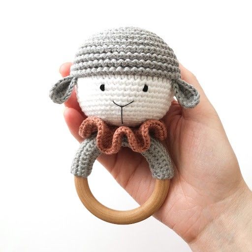 

Little Lamb - Skallra
3