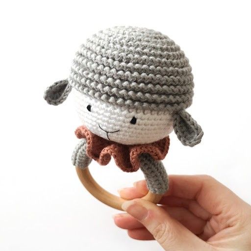 

Little Lamb - Skallra
4